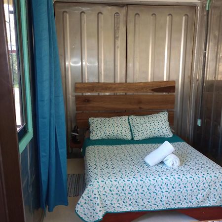 Container House Cahuita Hotel Exterior foto