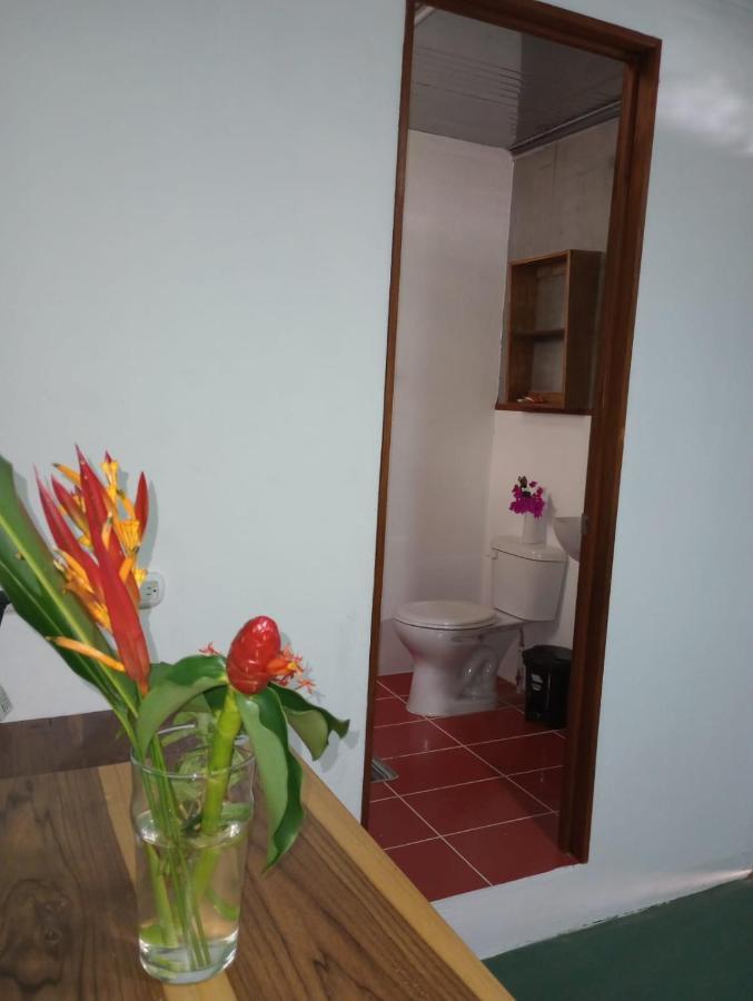 Container House Cahuita Hotel Exterior foto