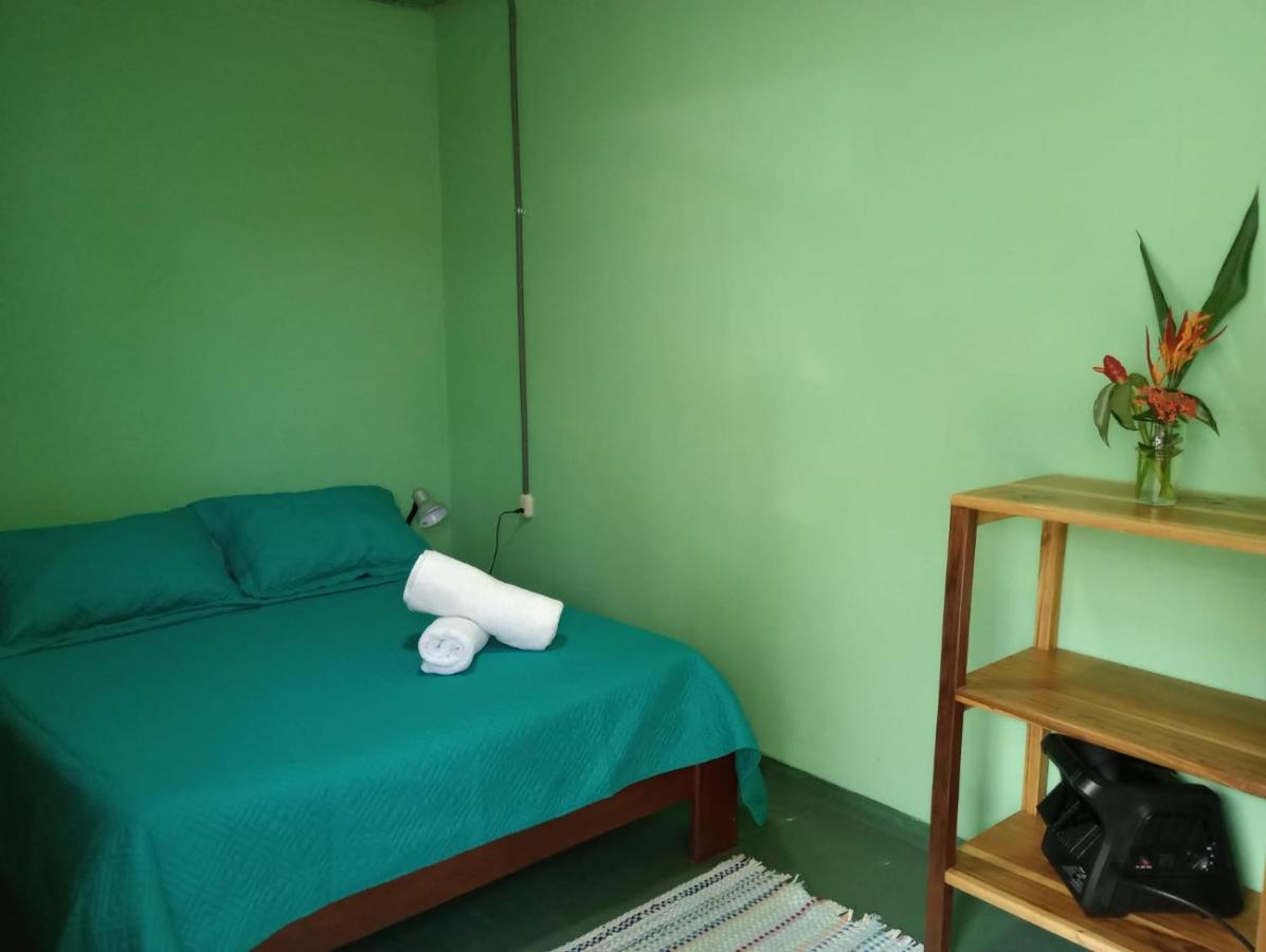 Container House Cahuita Hotel Exterior foto