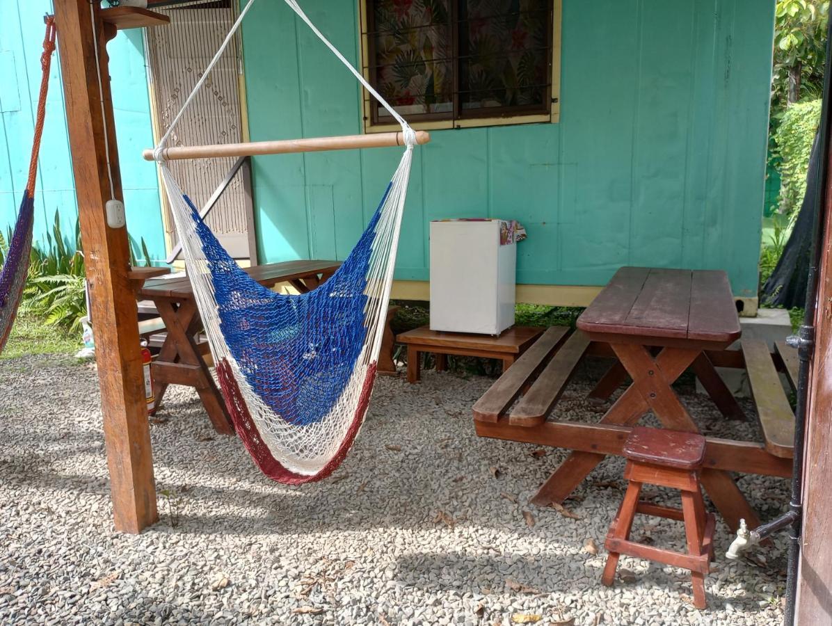 Container House Cahuita Hotel Exterior foto