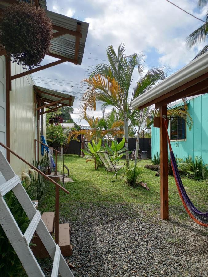 Container House Cahuita Hotel Exterior foto