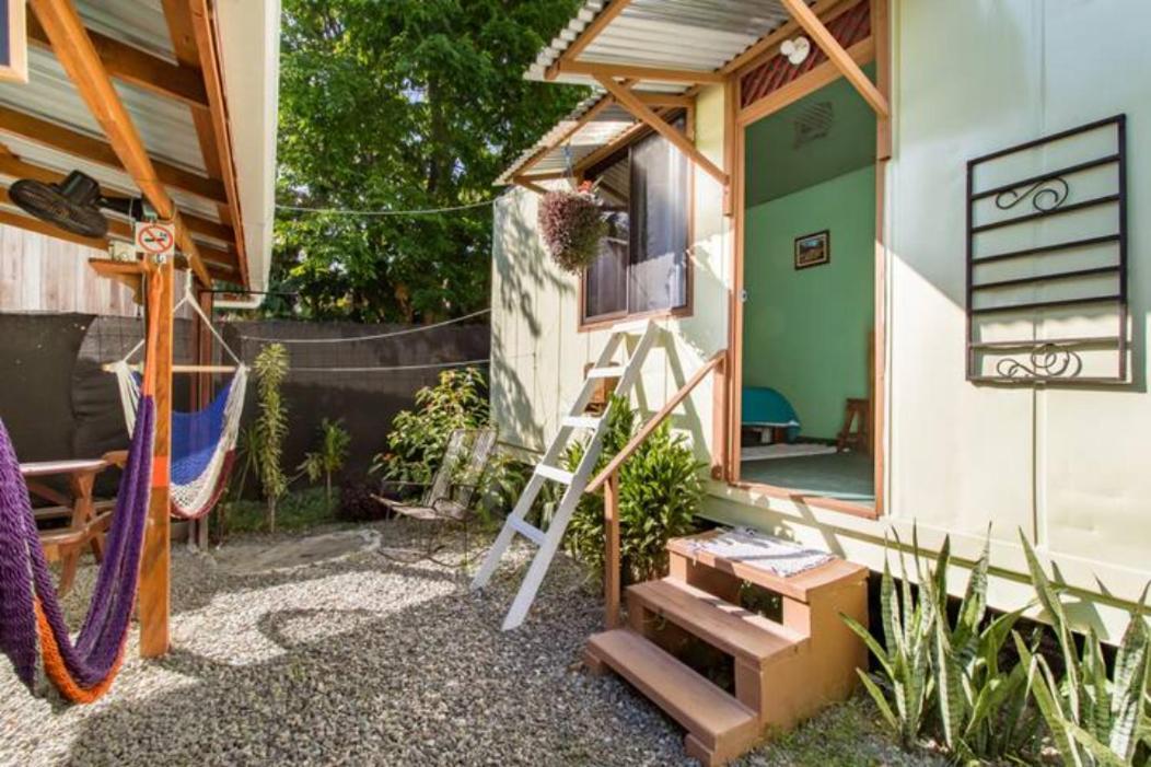 Container House Cahuita Hotel Exterior foto